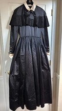 CHANEL BOUTIQUE 84A MUSEUM BLACK DRESS GOWN BOW 24K GOLD CC BUTTONS FR40 SALE