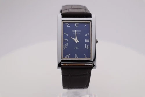 Vintage Seiko Slim Quartz Blue Dial Men's Wrist Watch with Dark Brown Strap