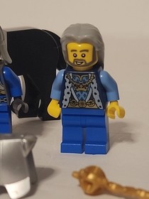Lego Castle Minifigure King Lion Cape Crown Shield Horse Figure 70404 Mixed Lot