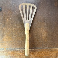 Antique Flexible Turner Spatula with Olive Wood Handel Old Kitchen Equipment