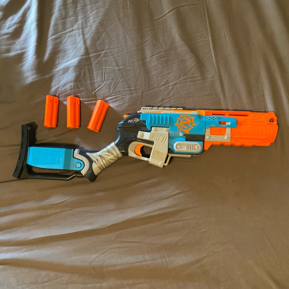 NERF Zombie Strike Sledgefire Blaster Dart Gun Shotgun w/ 3