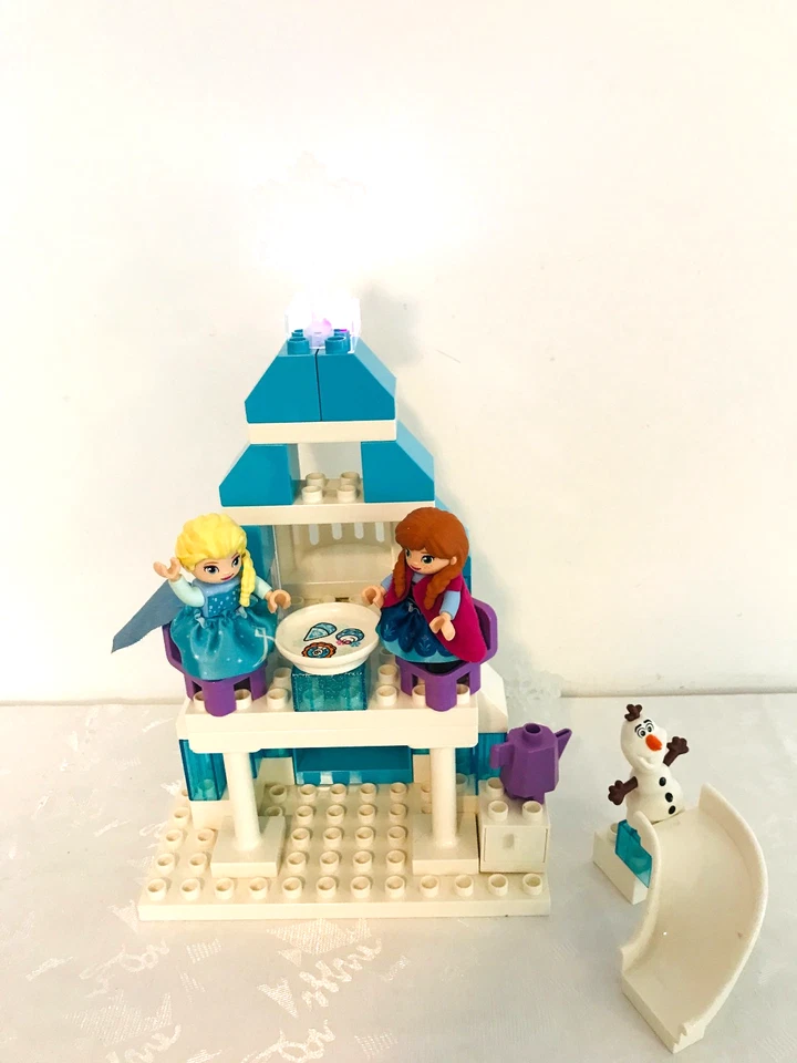 LEGO Duplo® Princess Elsas Eispalast Disney Set 10899 mit Blinkestein & Kleidern - Bild 4 von 4