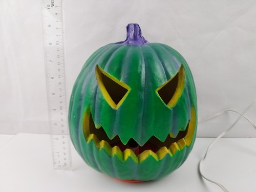 Vintage Trendmasters Halloween Green Purple Lighted Pumpkin Jack-O-Lantern 1993