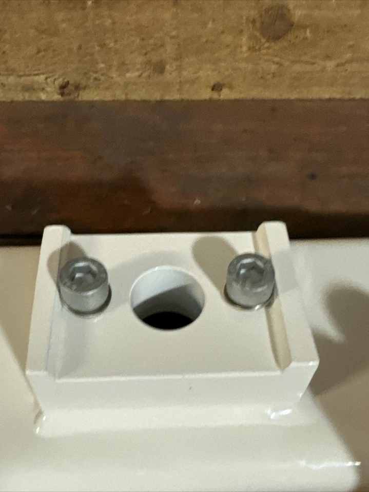 Magnetic AutoControl Octagonal Swing Away Flange (Toll Only) FLSA-MBS - Image 3 of 4