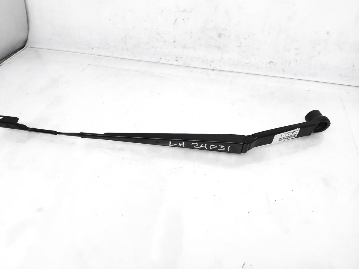 あいり　0326 2020-2023 Subaru Outback Left Driver Windshield Wiper Arm
