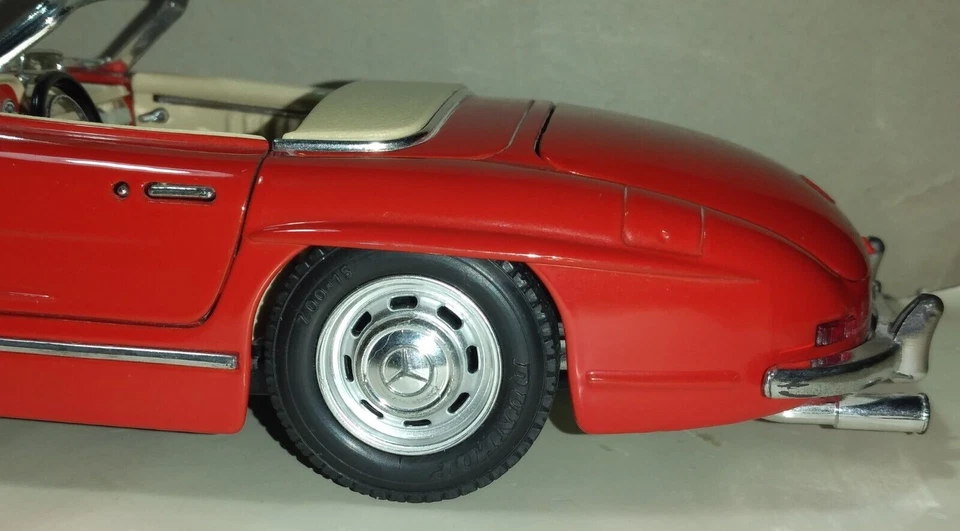 BURAGO - MERCEDES BENZ 300 SL ROSSA CABRIOLET  TOURING 1957 ( 1 - 18 ) - Immagine 3 di 4