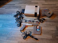 Nintendo NES Console Bundle Tested W/ Games Zapper No Yellowing Super Mario Bros
