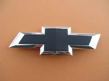 15 16 17 18 19 20 CHEVY COLORADO FRONT GRILLE EMBLEM BADGE LOGO SIGN USED A46459