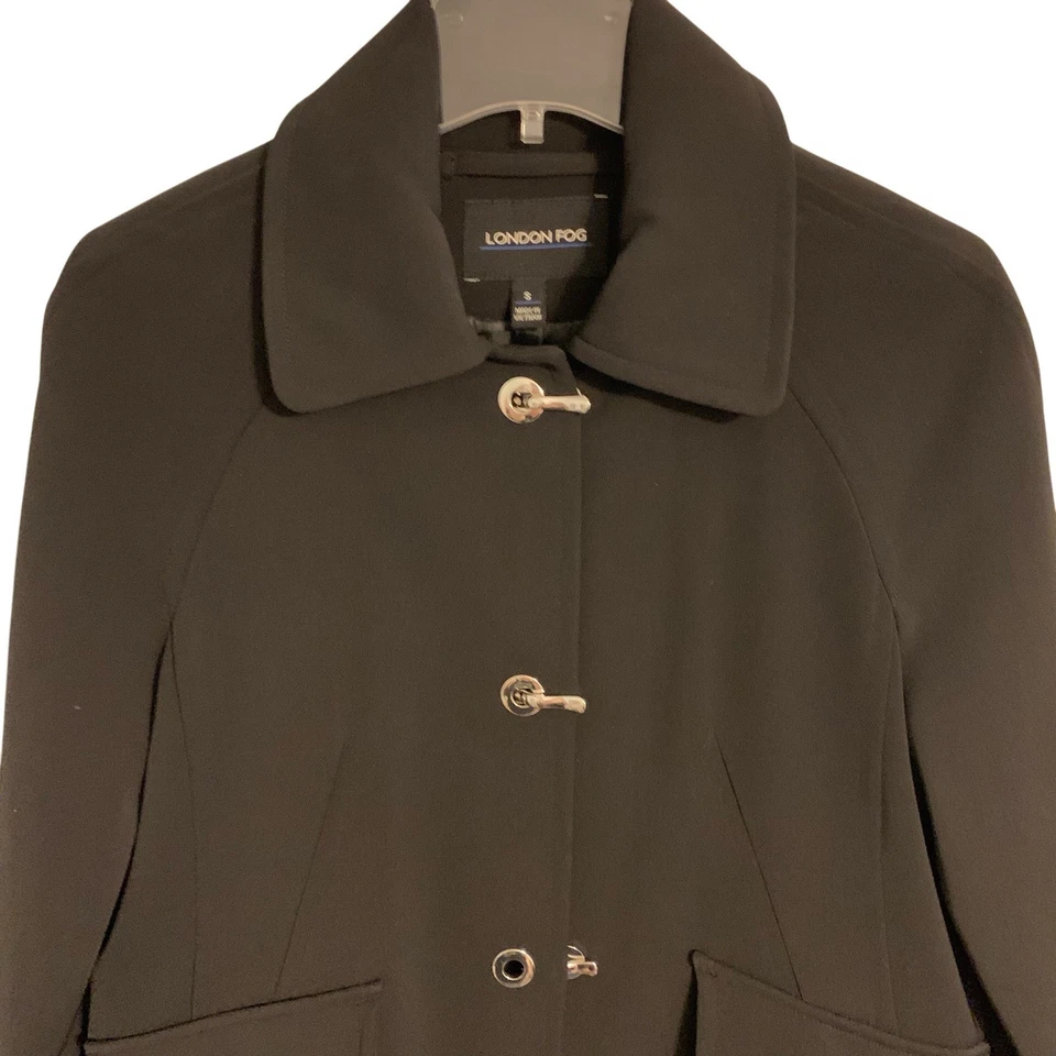 Trench coat feminino London Fog pequeno preto capa de chuva elegante tecido liso *sem capuz - Imagem 2 de 4