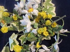 Vintage Millinery Flower Collection Lot Yellow Shades White 1-2 1/2" w/Ivy H5705
