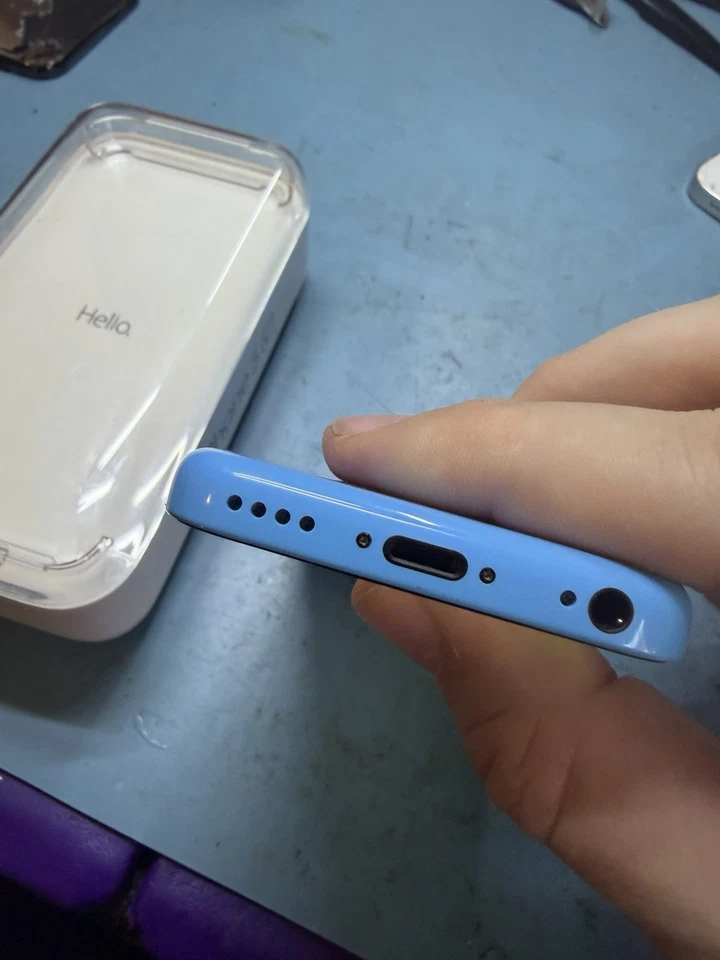 Apple iPhone 5c - 16GB (Unlocked) A1532 Blue | 100% batt | RARE iOS 8! 8.4 - Image 4 of 4