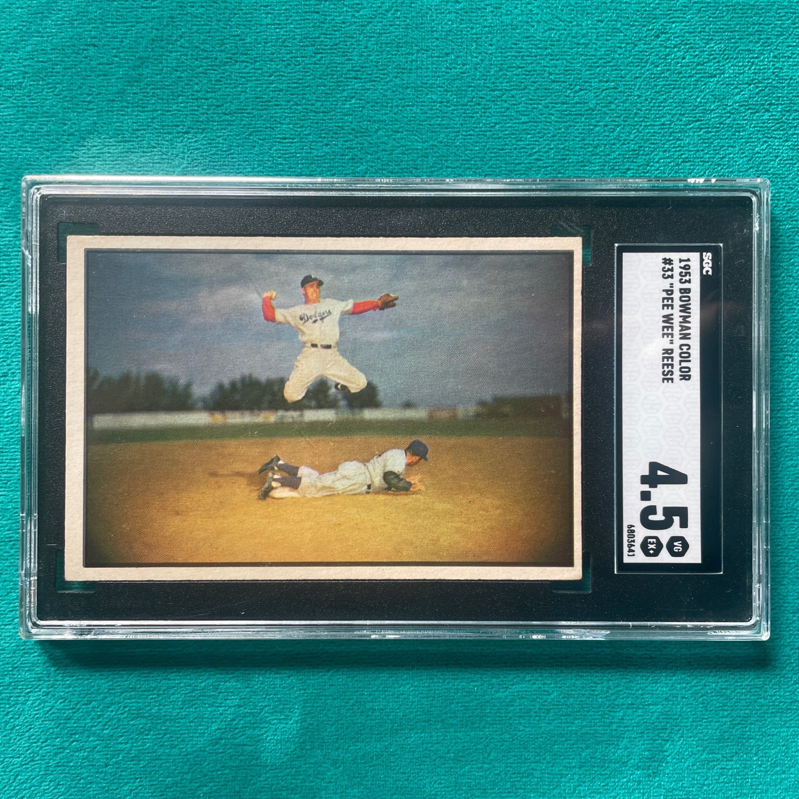 1953 Bowman Color - Pee Wee Reese #33 SGC 4.5 Vintage Card Beautiful