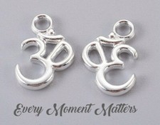 20 x Tibetan Silver OHM AUM YOGA SYMBOL 16x11mm Charms Pendants