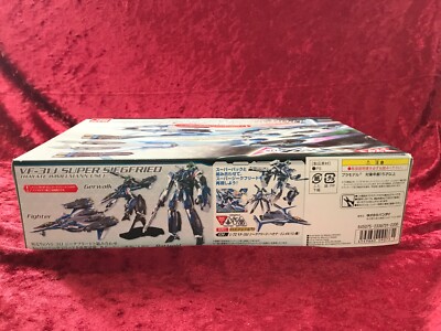 BANDAI 1/72 SUPER PACK for VF-31J SIEGFRIED Model Kit