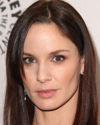 SARAH WAYNE CALLIES 8x10 PHOTO *
