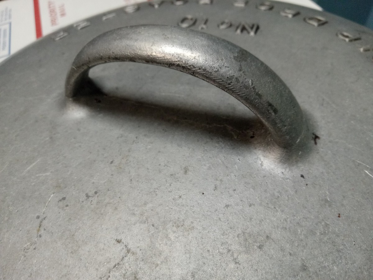 Wagner Ware Drip Drop Roaster Aluminum Skillet Cover, No 10 Wagner Ware Drip Drop Roaster Aluminum Skillet Cover, No 10