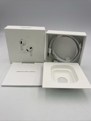 Apple AirPods 3rd Generation (BOX, Manuals, and Lightning Charging Cable ONLY) - 第 1/5 張圖片