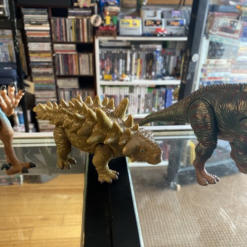 4 Figure LotDisney 2000 Dinosaur Movie Talking Tested Working Aladar/Kron/Neera - Picture 8 of 22