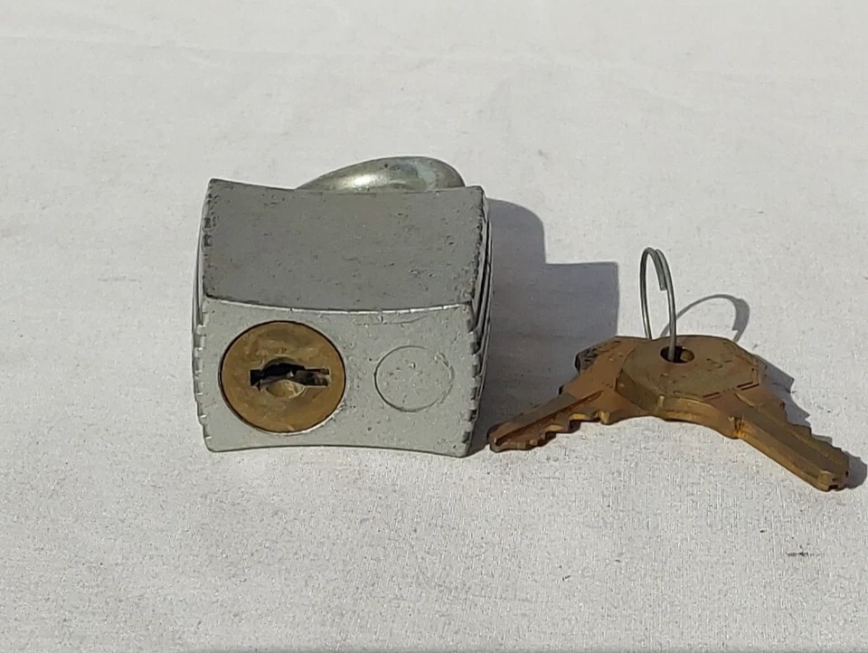 Vintage Corbin Padlock USA Discontinued Rare EXCELLENT CONDITION 🔥 - Image 4 of 4