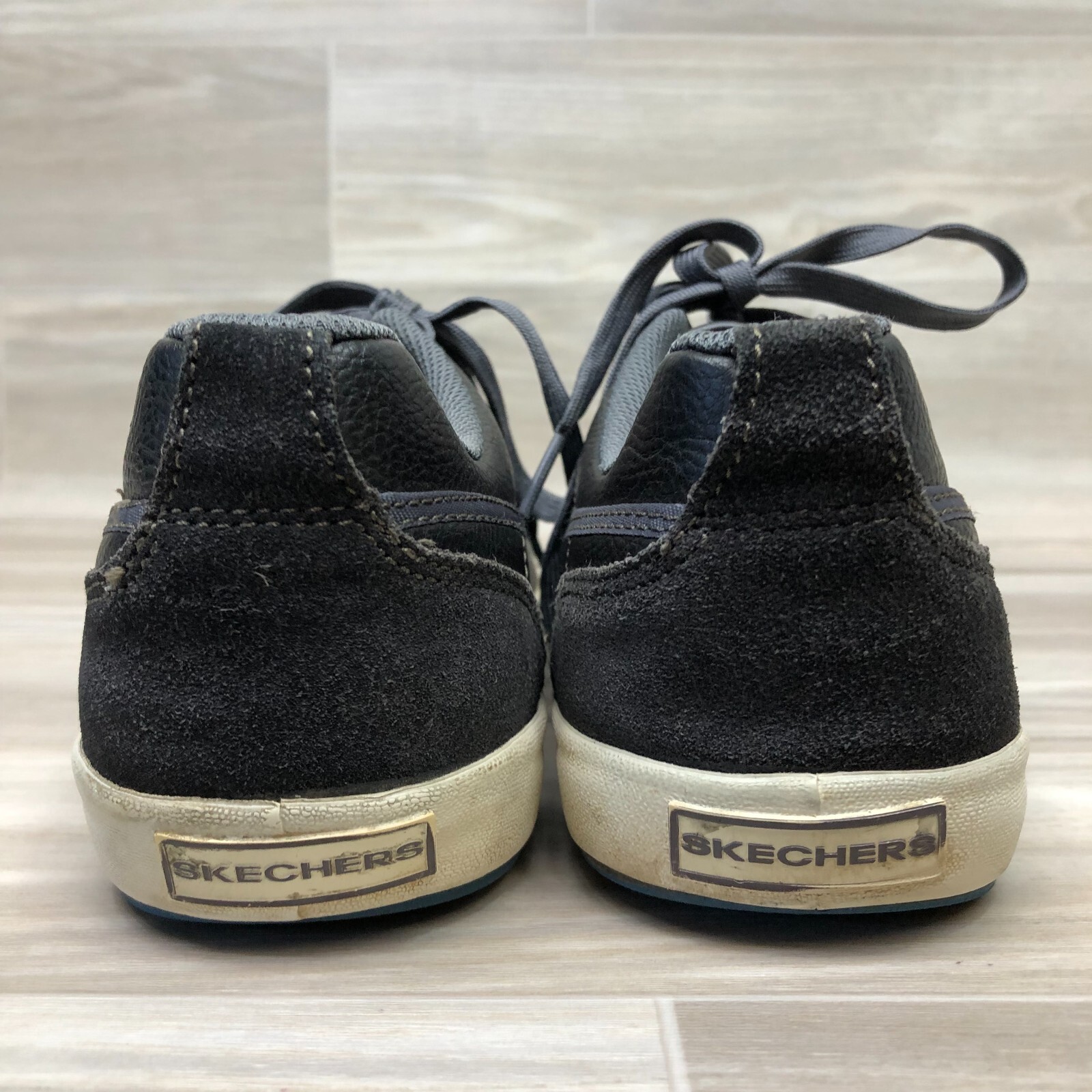 Skechers Men's Size 10 Black Leather Casual Dress Shoes Memory Foam SN