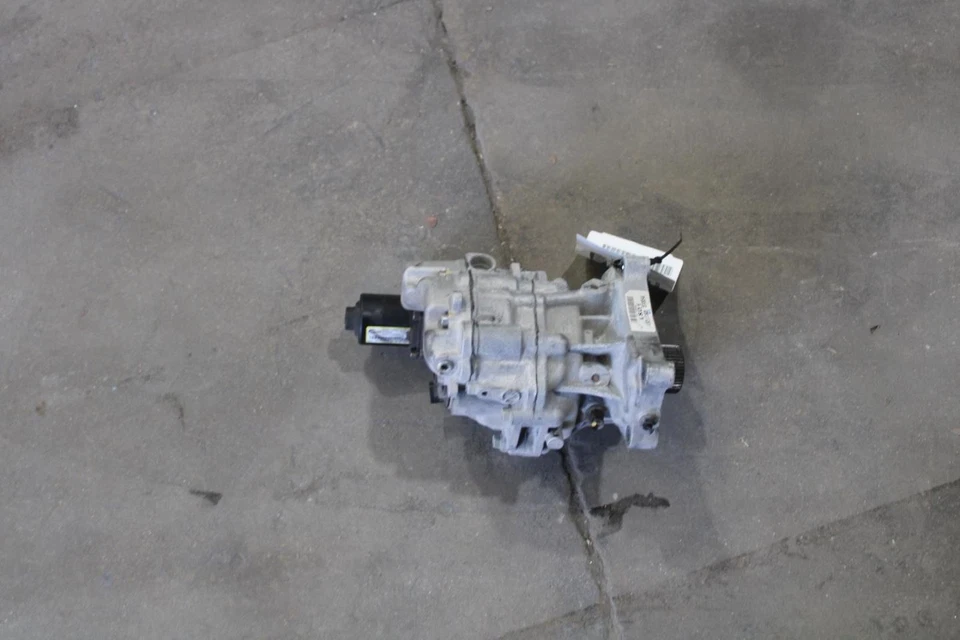 Hyundai Veloster 2020 usado diferencial de deslizamiento limitado tracción delantera 2,0 L 42.000 millas Foto 4 de 4