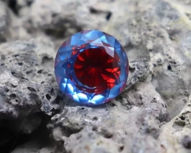Pitambari 蓝宝石天然双色 11 - 12 克拉圆形切割散装认证宝石 — 第 3/4 张图片
