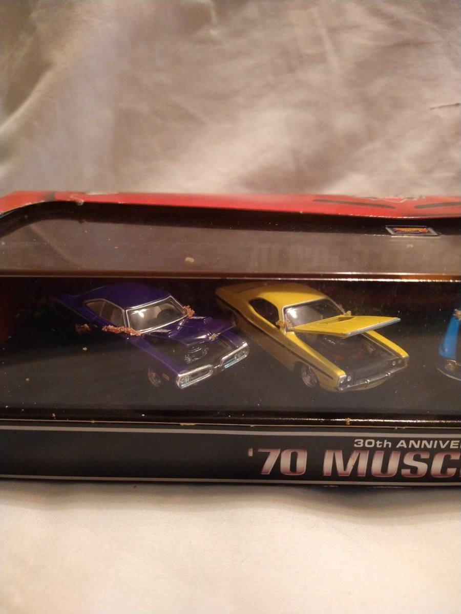 Hot Wheels 30th Anniversary of '70 Muscle Cars in Case | eBay
