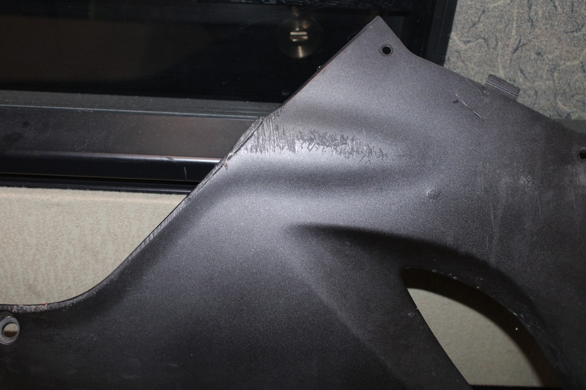 2005 Kawasaki Ninja Zx6r 636 Right Lower Bottom Belly Side 2005 Kawasaki Ninja Zx6r 636 Right Lower Bottom Belly Side
