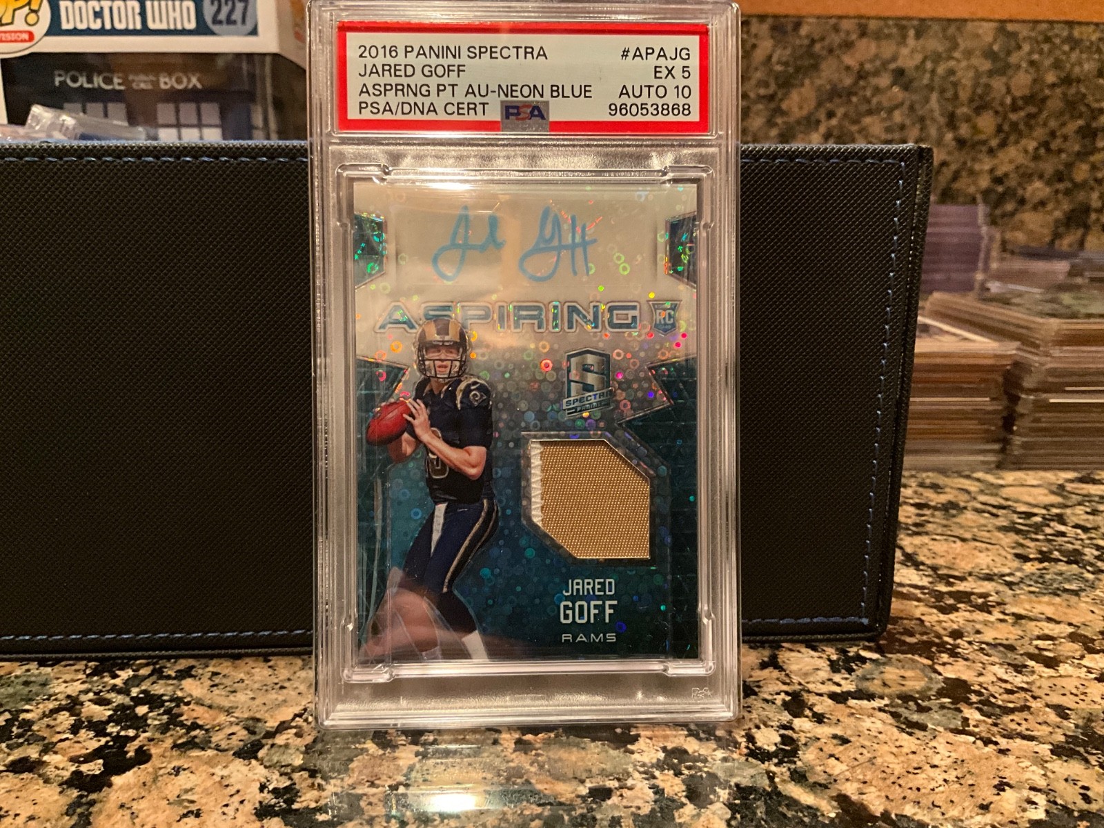 Jared Goff Panini Spectra Aspiring Patch Autographs #APAJG Neon Blue