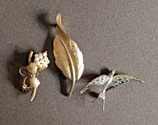 anni '1950 - '80 Vintage Lotto di 3 Spille in Argento Temi Vari