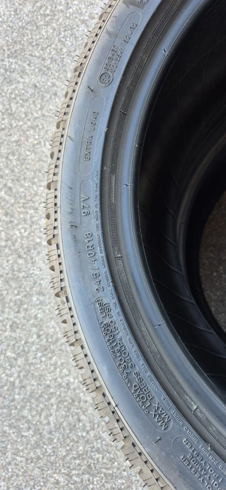 2x Michelin Pilot Alpin PA4 MO 245/40 R18 M+S Winterreifen DOT 4719 - Bild 2 von 4