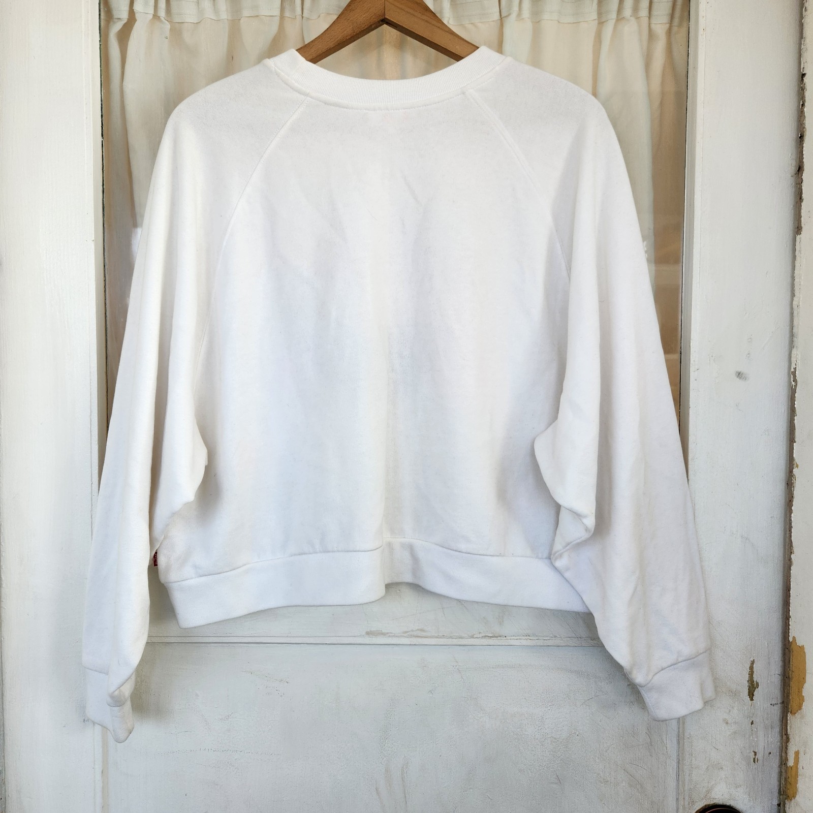 Levi's Womens  White Long Sleeve Cropped Oversized Pullover Sweatshirt Size XL image 3