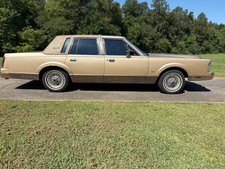 1986 Lincoln Town Car for Sale