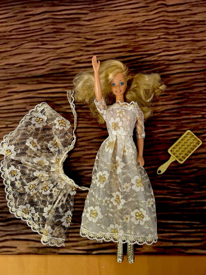Barbie Sun Gold Malibu 1983 Mattel Philippines Vintage Lace Dress Boots Excellent - Image 2 of 4