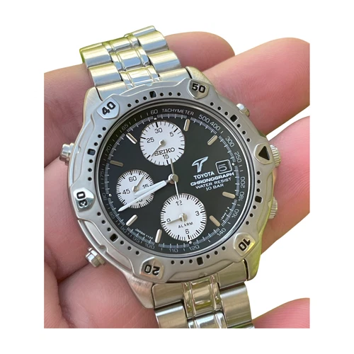 Seiko Toyota F-1 7T32-6E40 Quartz Black Dial Date Chronograph Men's Watch - Picture 3 of 8