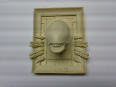 Alien Aliens 3-D resin plaque 4''x3''. Free shipping.