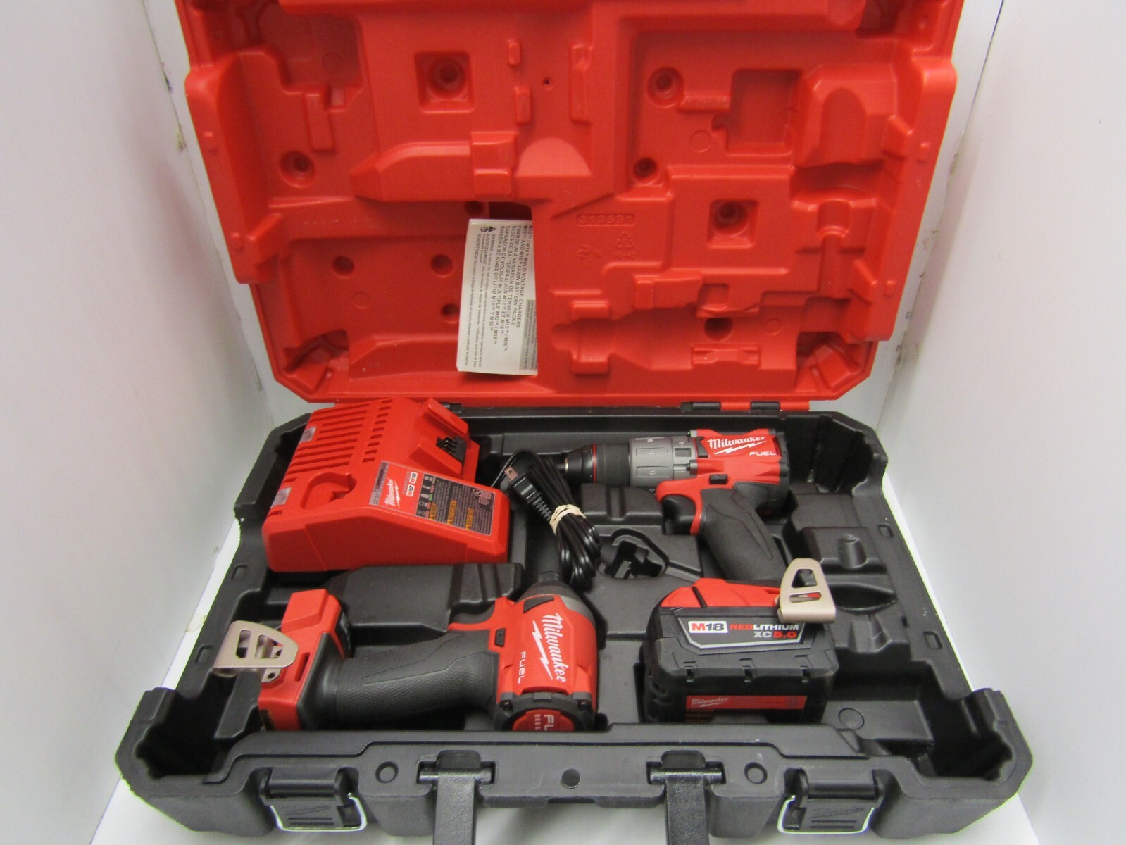 Milwaukee 299722 M18 FUEL 2 Tool Hammer Drill/Impact Driver Combo Kit
