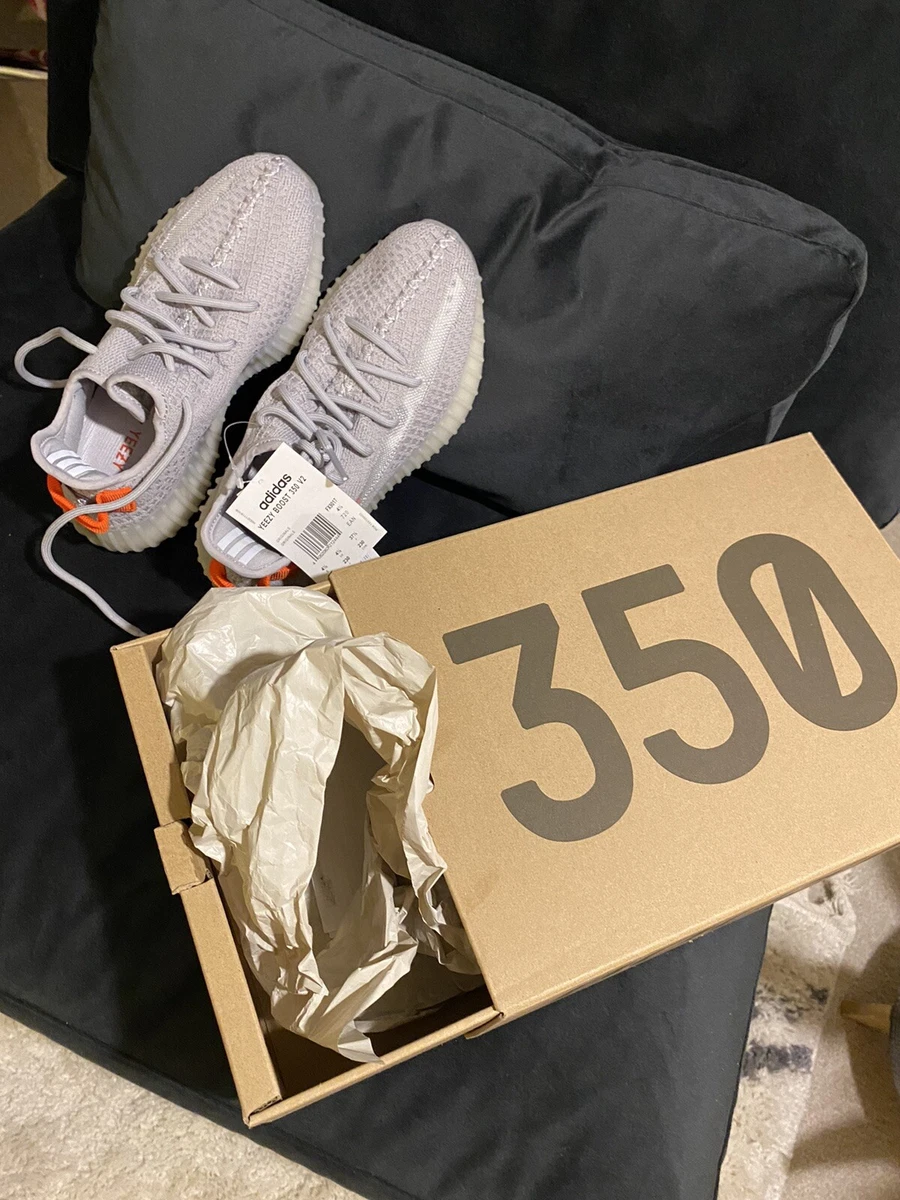 Size UK 4.5 Yeezy Boost 350 V2 Tail Light eBay
