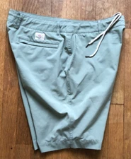 Faherty All Day Shorts Mens 35x9 Olive Stretch Preformance Golf Preppy