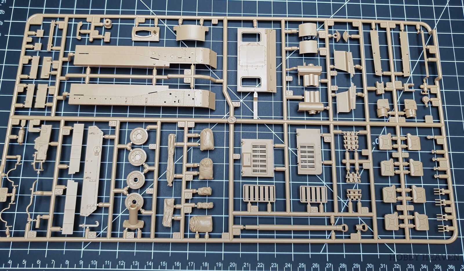 DRACHE 1/35 STUG III AUSF G. FRÜHE PROD. MIT SCHURZEN [KIT Nr. 6365