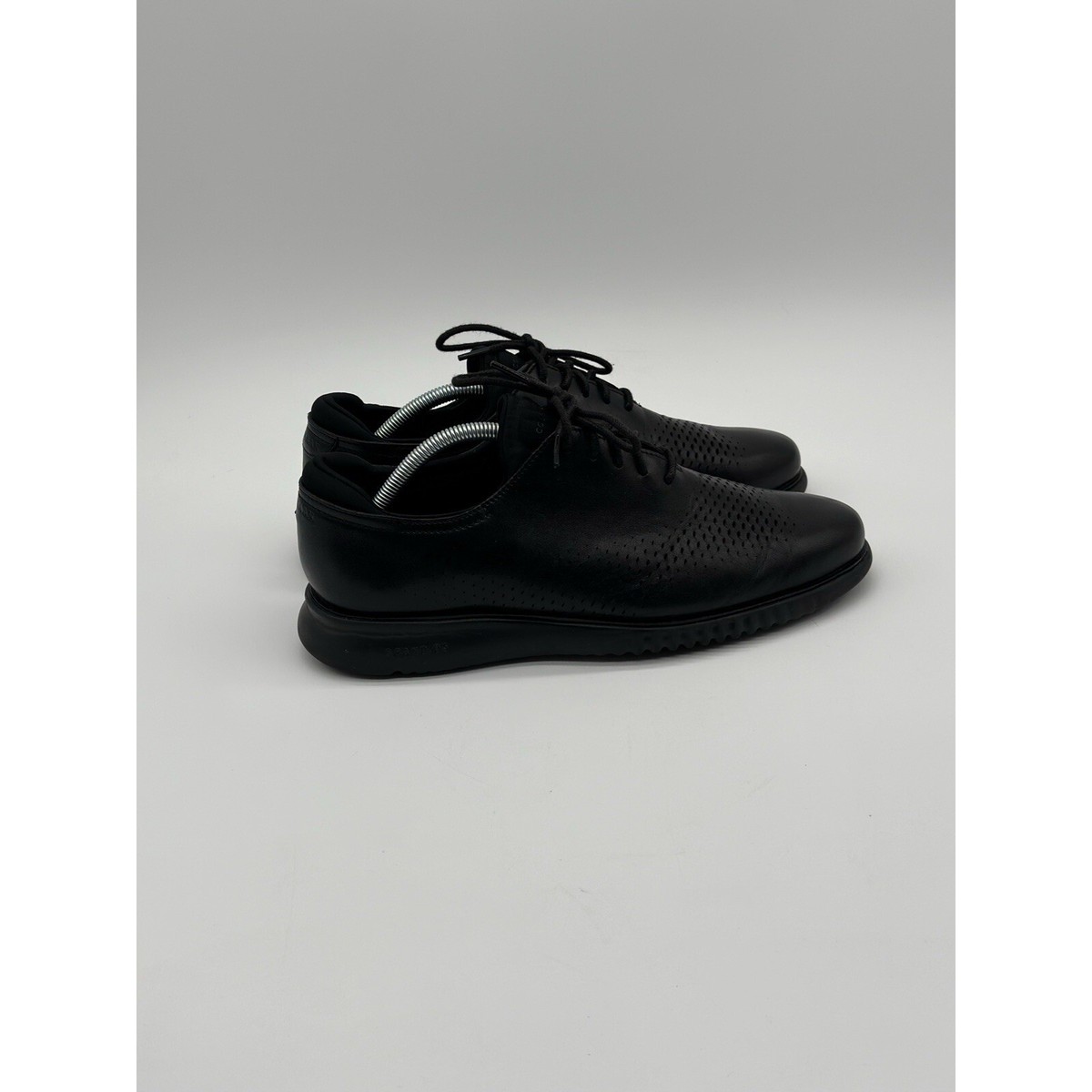 COLE HAAN ZERØGRAND Laser Wingtip Men's Black Oxford Shoes (US 9.5