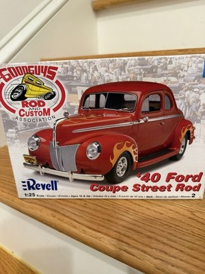 Revell 1:25 '40 Ford Coupe