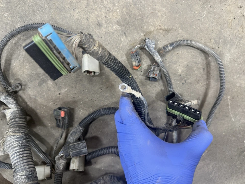 Dodge Ram 3500 Cummins 2009 arnés de cableado de motor 6,7 automático aire acondicionado delantero Foto 2 de 4