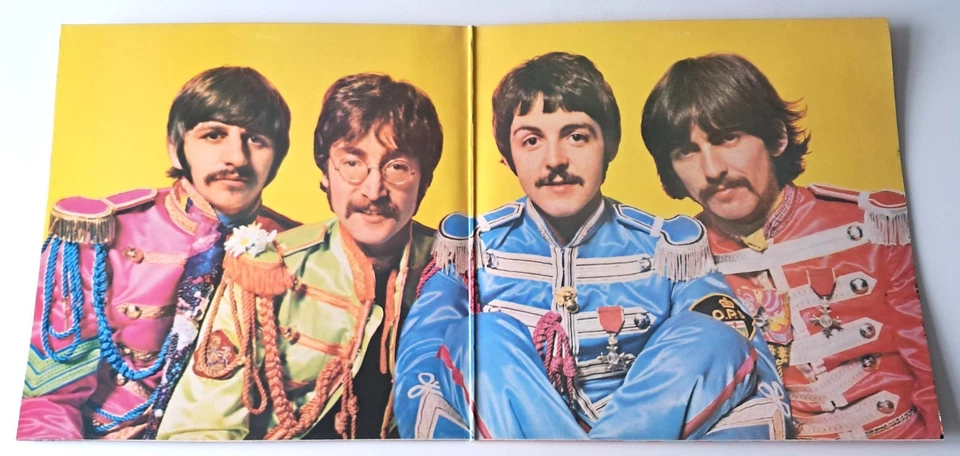 The Beatles Sgt. Pepper's Lonely Hearts Club Band · Lp · 1983, photo 2 of 3