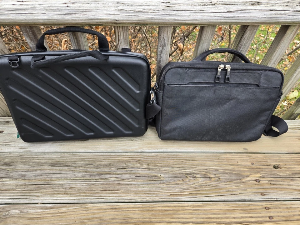 Lote de 2 bolsas de transporte rígidas/blandas para computadora portátil Thule Gauntlet Foto 2 de 4