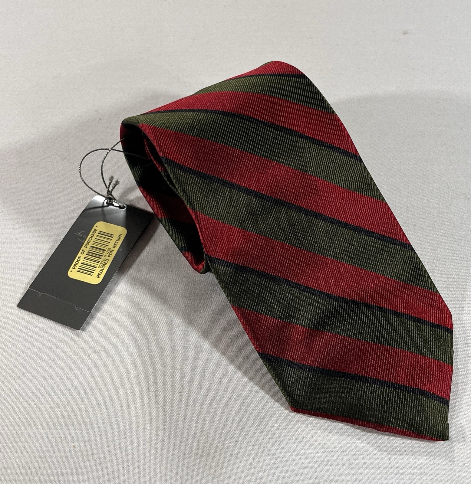 Daniel Cremieux Signature Collection Men’s Tie NWT 100% Silk Red & Green Striped