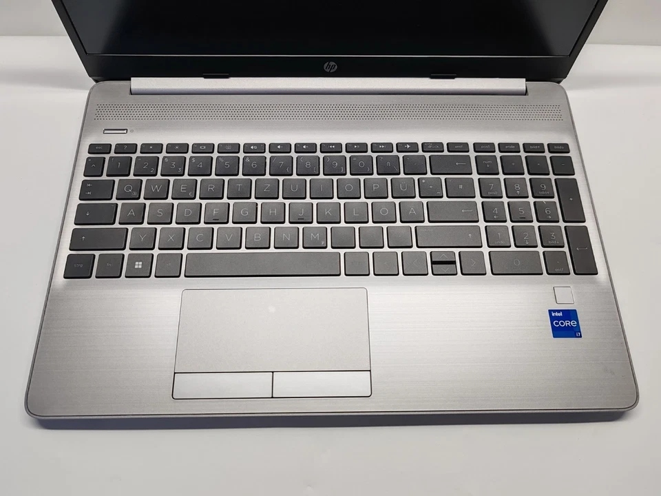 PORTATILE NOTEBOOK HP 250 G9 I7-1255U 16GB RAM 256GB SSD WINDOWS 11 WEBCAM - Immagine 2 di 4