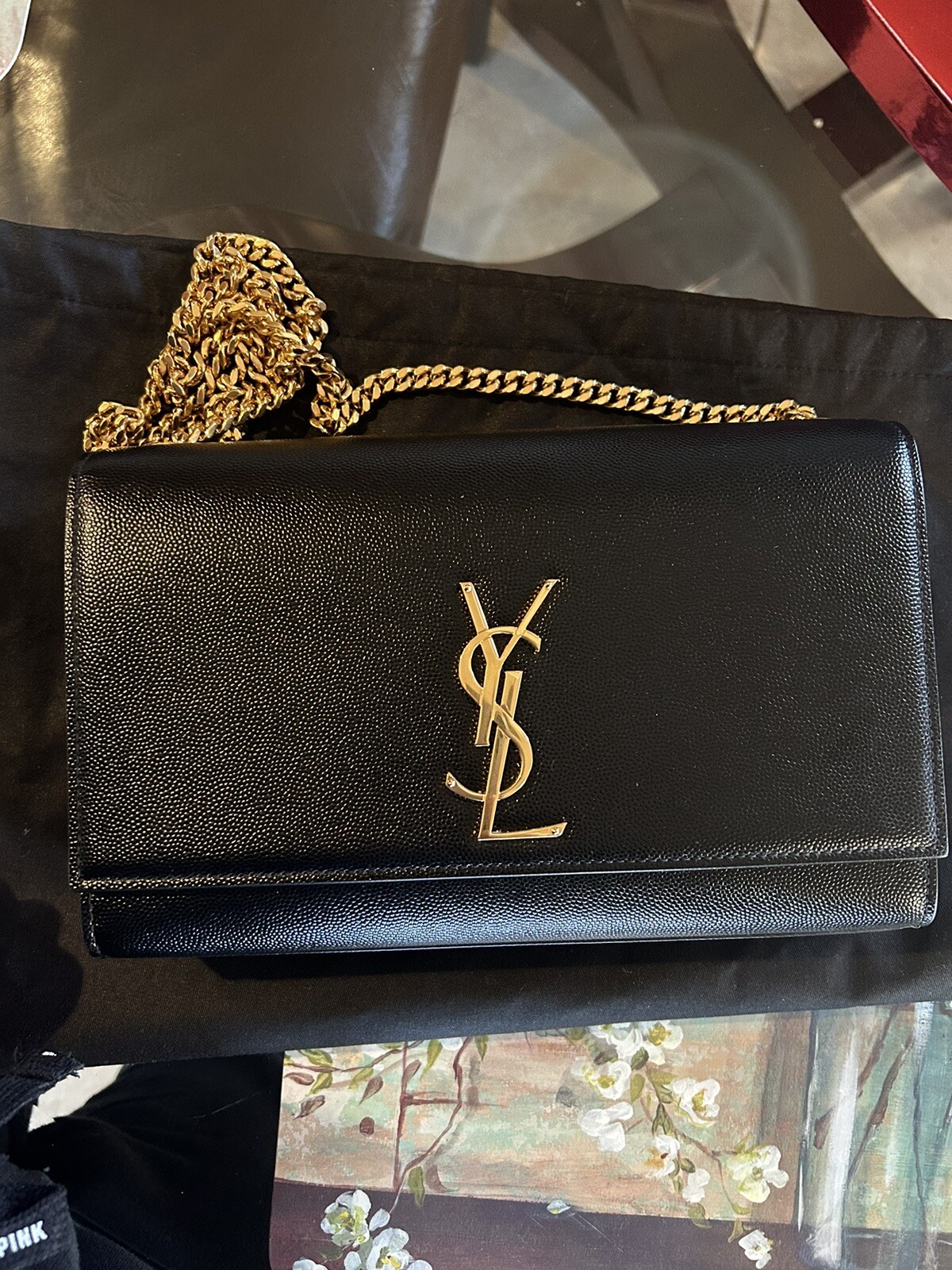 Borsa a tracolla Saint Laurent Kate media pelle nera