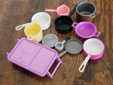 BARBIE DOLL MINATURE DOLLHOUSE SIZE COOKWARE 11 PIECES