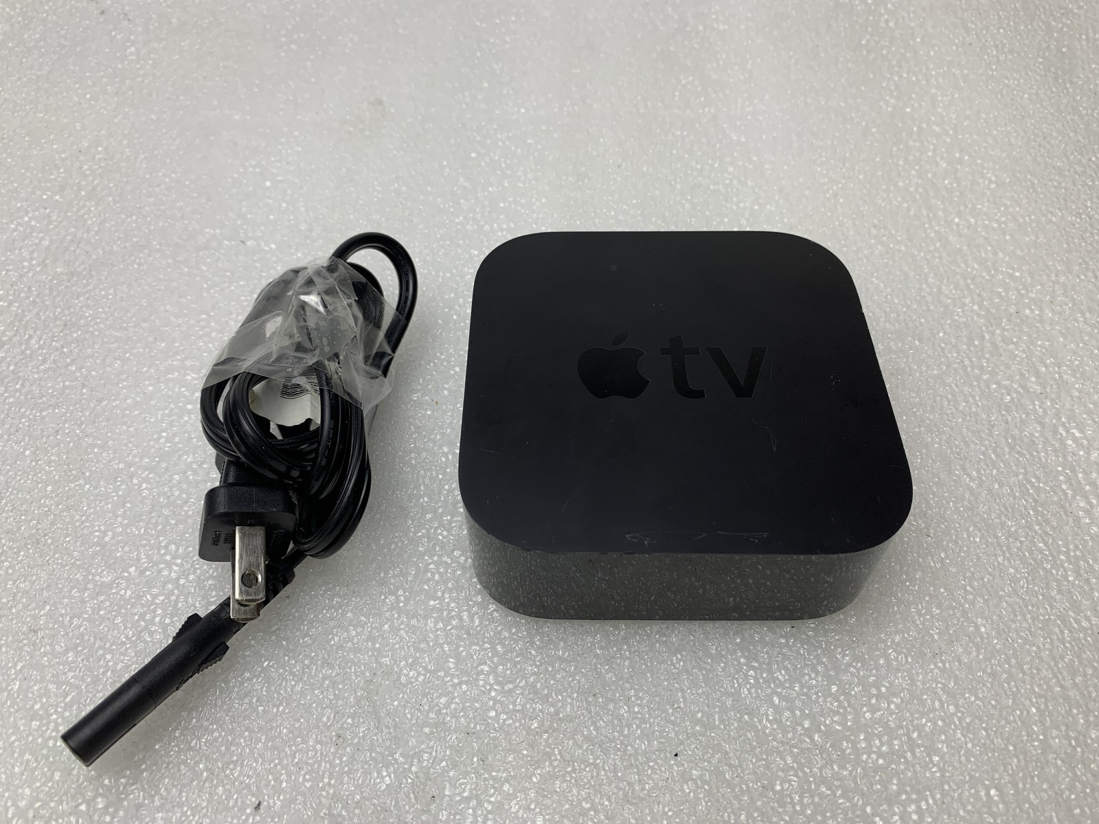 Apple TV 4th Gen Media Streamer Model A1625 / Tested / Factory Reset/ No Remote
